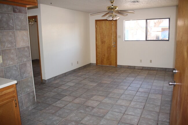 127 Hanks Dr Unidad 127 Hanks Dr. #7