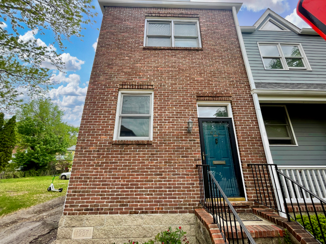 Photo - 624 E New York St Townhome