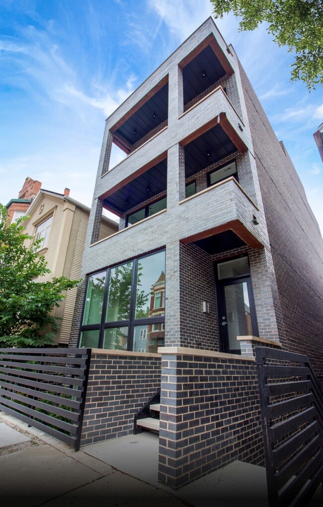 Photo - 1543 W Augusta Blvd Condo Unit 1