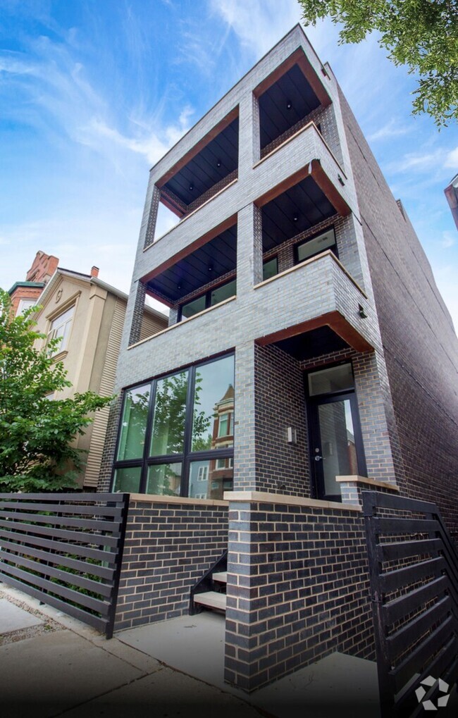 Building Photo - 1543 W Augusta Blvd Unit 1 Rental