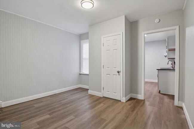 Photo - 305 E 22nd St