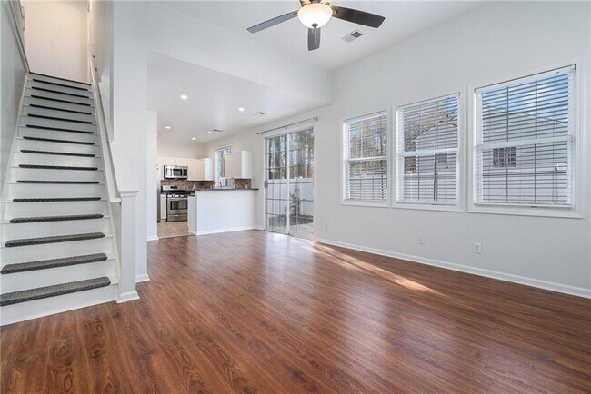 Photo - 244 Windcroft Cir NW