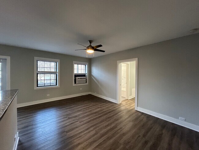 Photo - 730 Judson Ave