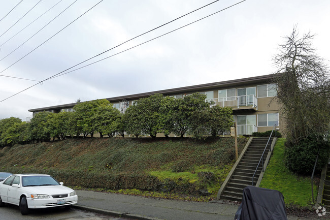 Building Photo - Queen Anne Terrace Rental