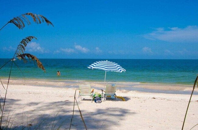 Photo - ** 3 BED\2 BATH SINGLE FAMILY HOME WITH PRIVATE HEATED POOL ** LELY GOLF ESTATES IN NAPLES FL ** ...