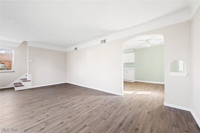 Photo - 21000 Priday Ave