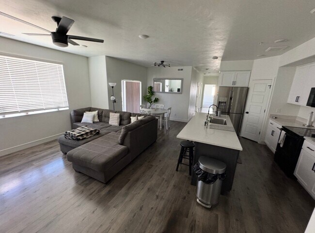 Photo - 1079 W 420 S Unit #204