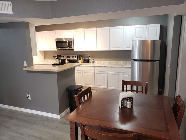 Building Photo - Spacious 2 Bedroom 2 Bath Condo in The Arbors! Unit 9-167