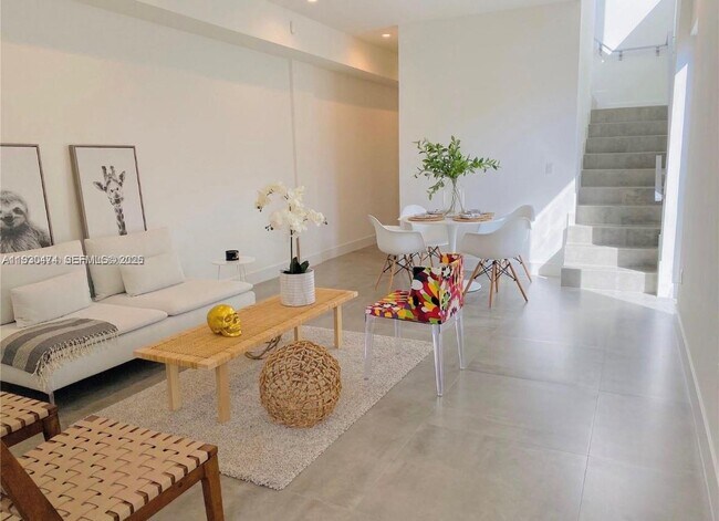 Photo - 3653 SW 25th St