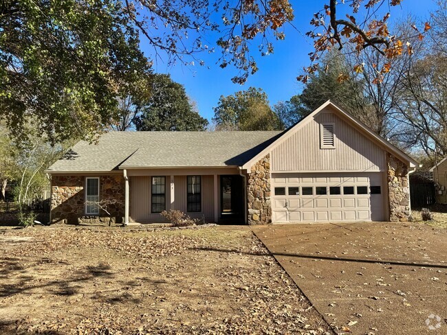 Building Photo - 523 Old Humboldt Rd Rental