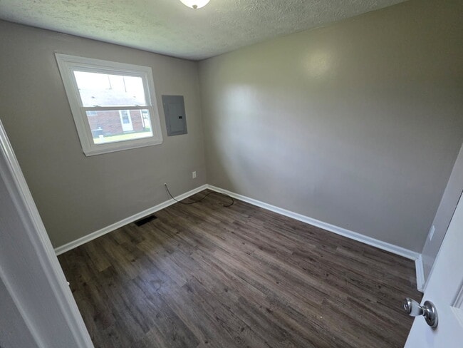 Photo - 1120 Leota Dr