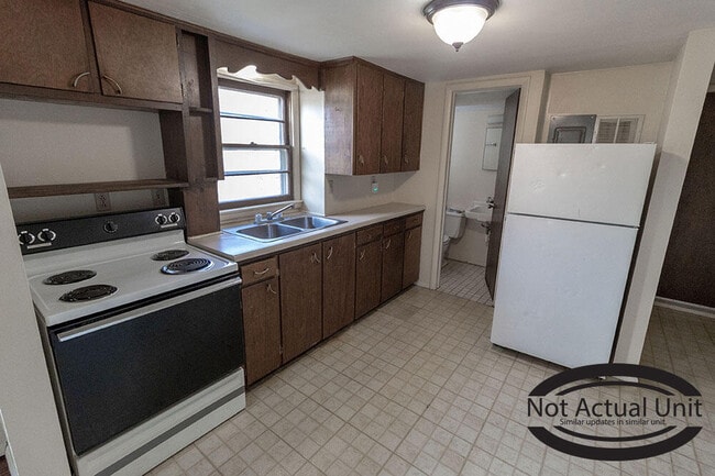 Photo - 2929 Northland Dr