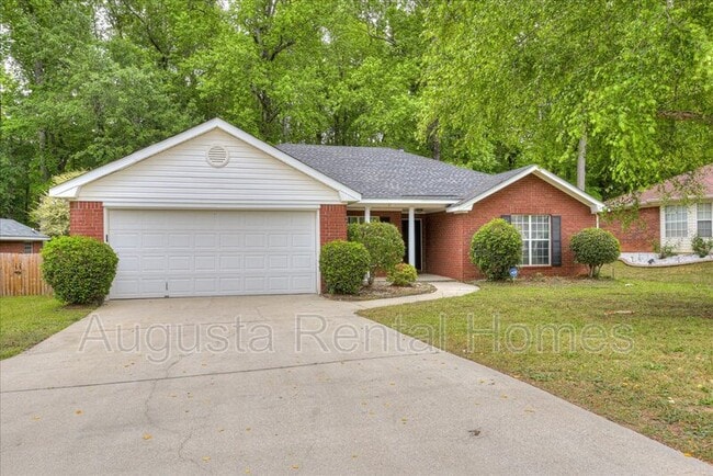 Photo - 690 Monroe St