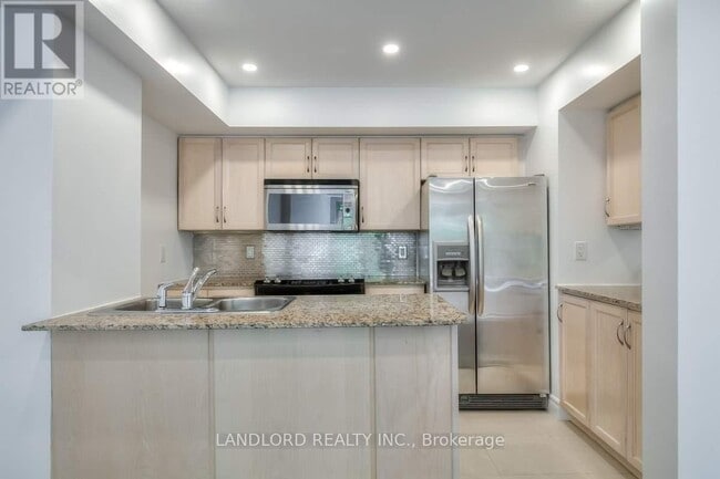 Photo - 60 Joe Shuster Way