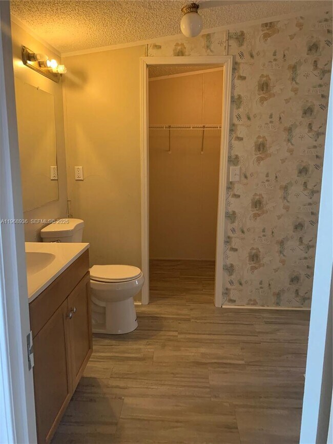 Photo - 23029 Watergate Cir