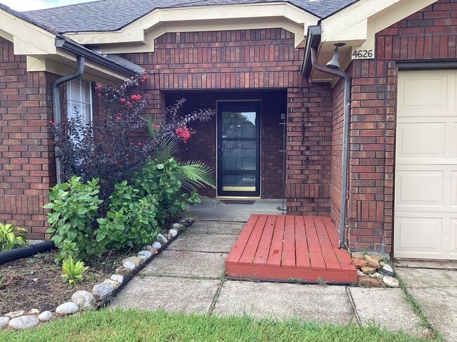 4626 Stonemede Dr