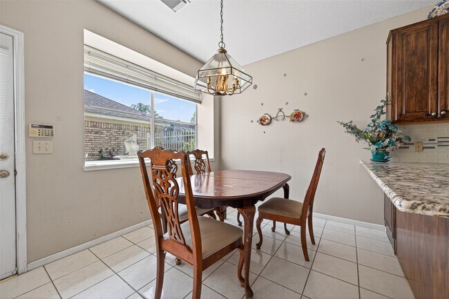 Photo - 12727 Magnolia Leaf St
