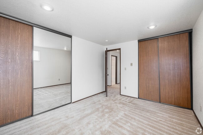 Photo - New Horizons Apartments