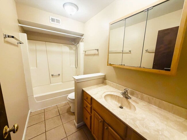 Photo - 1472 Carol Ct