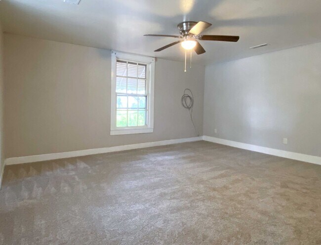 Photo - Farm House Living!!