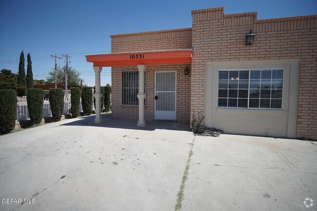 Building Photo - 10551 Kinross Ave Rental
