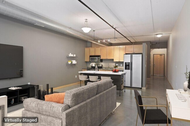 Photo - 710 N 4th St