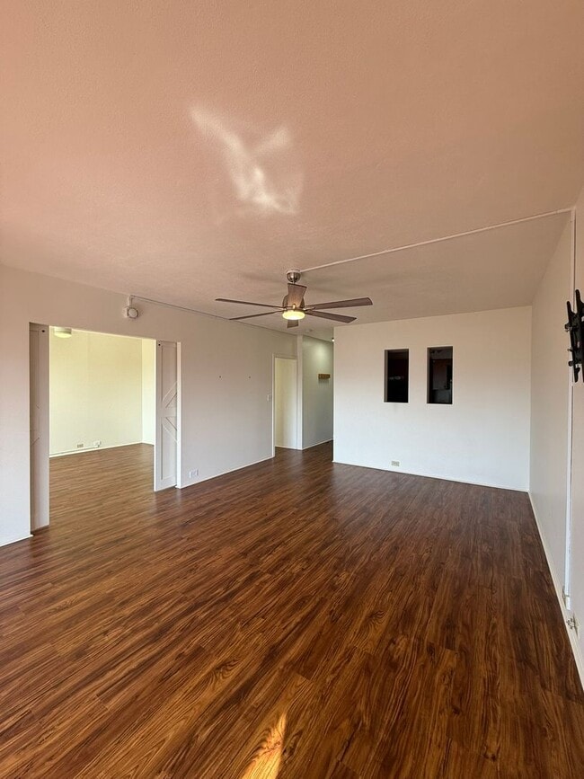 Photo - 1br/1ba/1pkg Condo w/Large Lanai PETS NEGOTIABLE! Unit 802