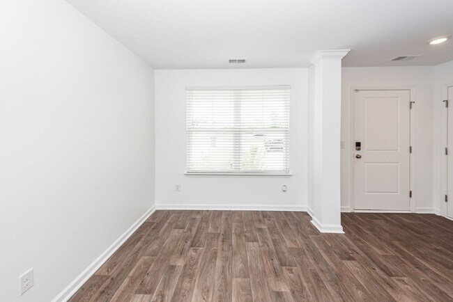 Photo - 3 Bedroom, 2.5 Bathroom Townhome in Cane Bay - Summerville