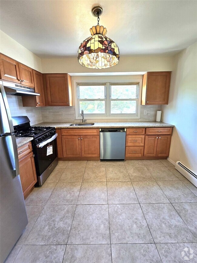 Building Photo - 7905 151st Ave Rental