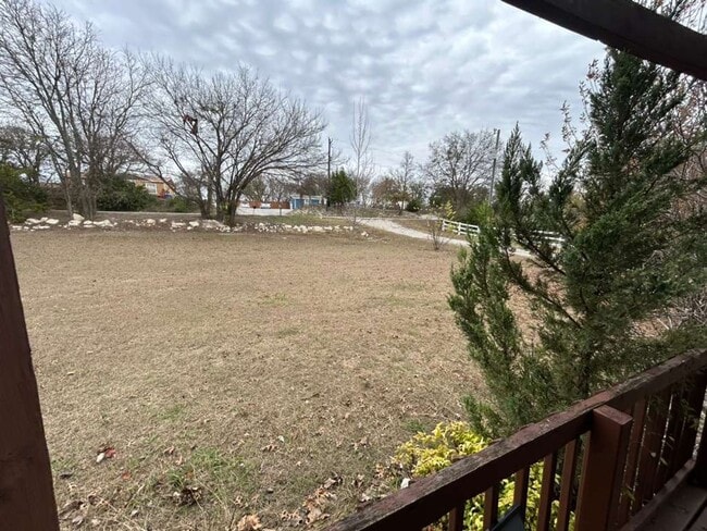 Photo - 2595 Bryant St