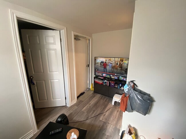Photo - 15 Shawford Crescent Unit 3