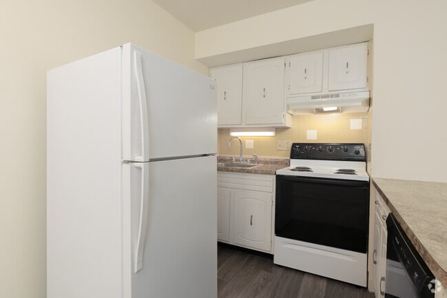 1BR, 1BA - McNair Place Apartments