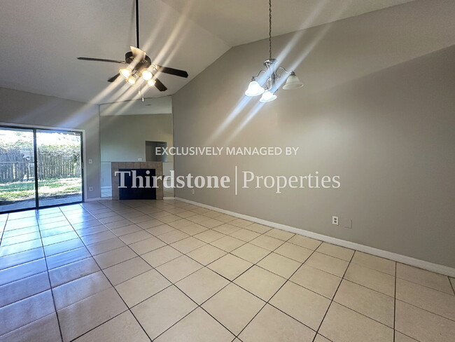 Photo - 5143 Indian Lakes Ct Unit 3
