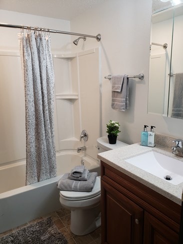 2 bedroom 1 bath - Fredrick Apartments