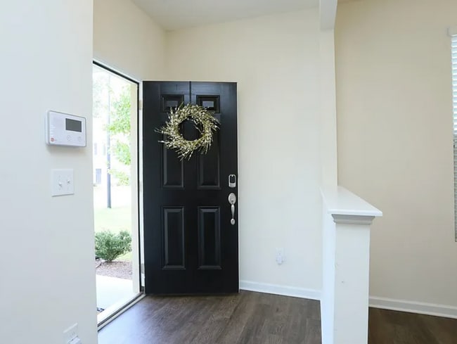 Photo - 131 Holly Berry Ln