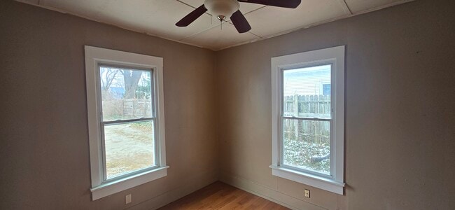 Photo - 490 Grand St