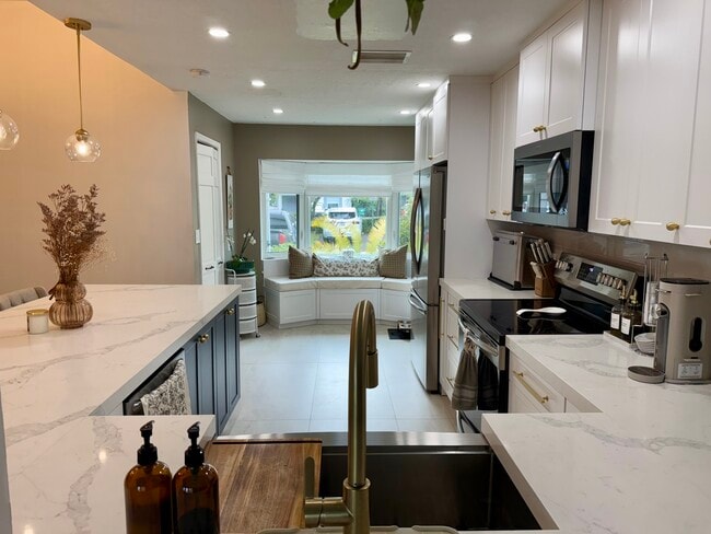 Photo - 14415 SW 142nd Ct