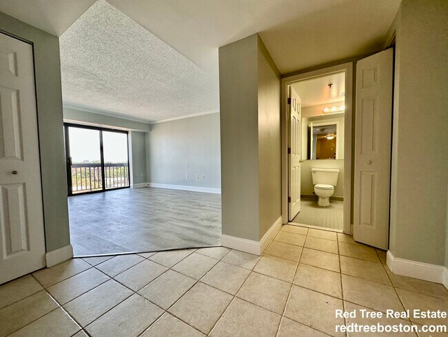 Building Photo - 15 N Beacon St Rental