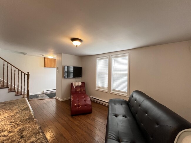 Photo - 50 Livingstone St