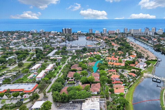 Building Photo - 30 Pelican Pointe Dr Unit 102 Rental
