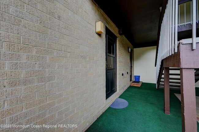 Photo - 58 Amberly Dr