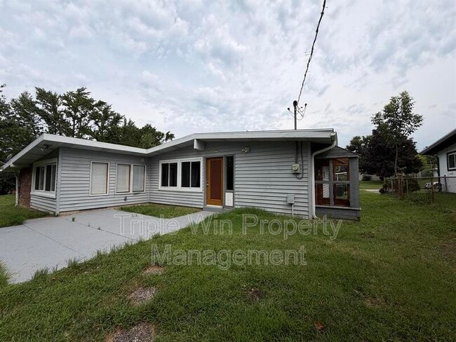 Photo - 810 St Anthony Ln