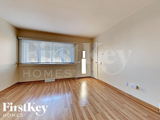 Photo - 7919 Oak Park Ave