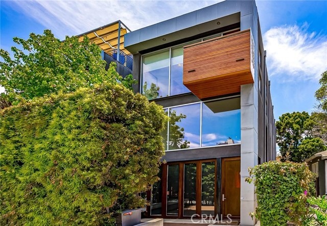 Building Photo - 414 Venice Way