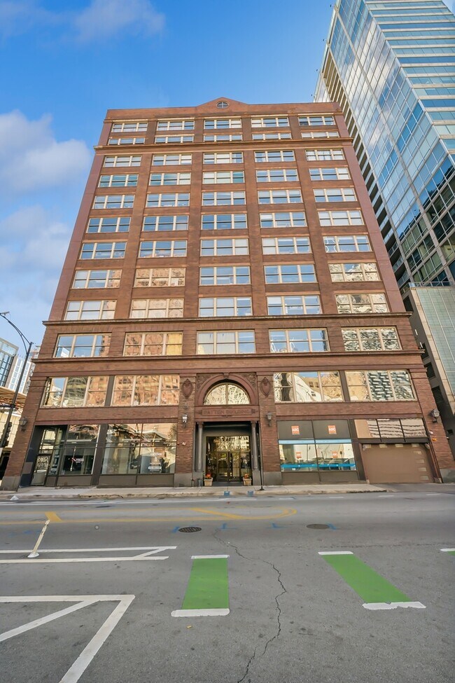 Building Photo - 161 W Harrison St Unit 405 Rental
