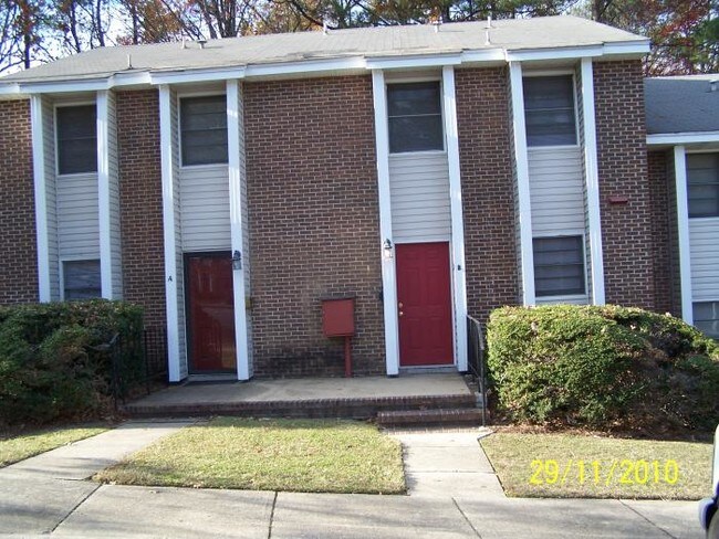Terry Sanford Apartments For Fayetteville Nc Com 2692 Brigadoon Ln 6 Days Ago Fayetteville Nc 28305 2 Beds 750