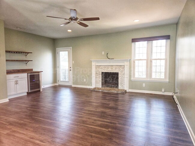 Photo - 6241 Waterside Ln