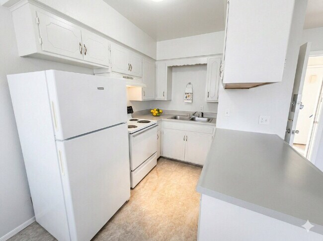 Photo - Upgrade Your Lifestyle, Not Your Budget – No Security Deposit Required! Unit Apt E