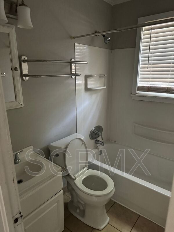 Photo - 5017 Baylor St