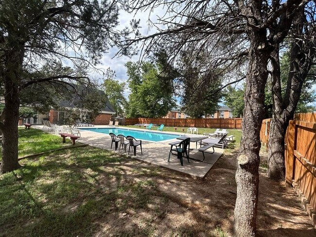 Photo - 1708 Sawyer Way Unidad 162